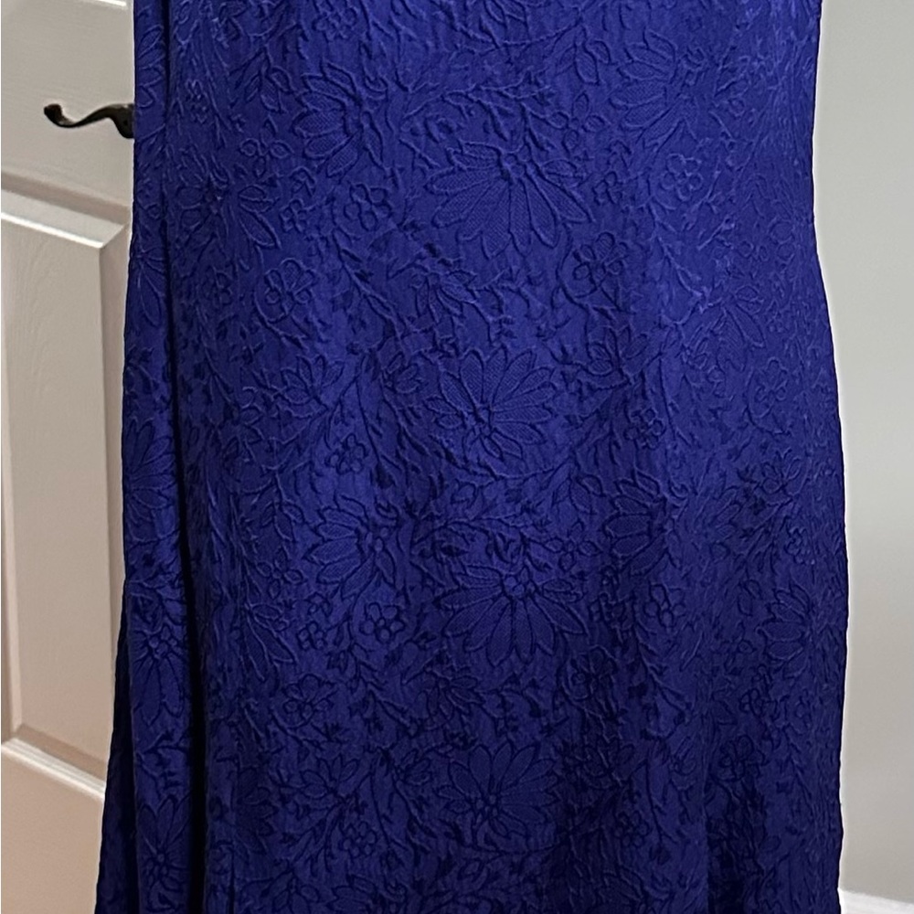 Elegant Blue Floral Brocade Dress